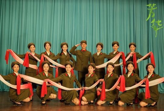 一代人的芳华已逝,但这是冯小刚最过瘾的一次导演