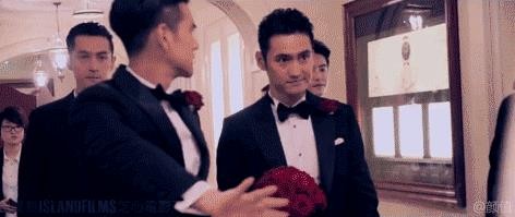 当最帅伴郎团和最脸盲伴娘团的婚礼上,新娘和新郎还有风头吗?