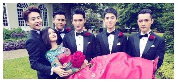 当最帅伴郎团和最脸盲伴娘团的婚礼上,新娘和新郎还有风头吗?