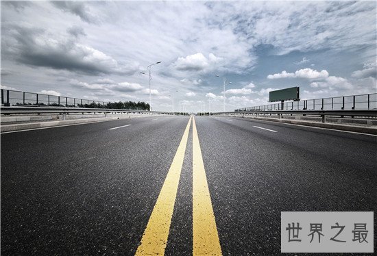 中国第一条高速沪嘉高速,掀起中国高速公路建设史新篇章!