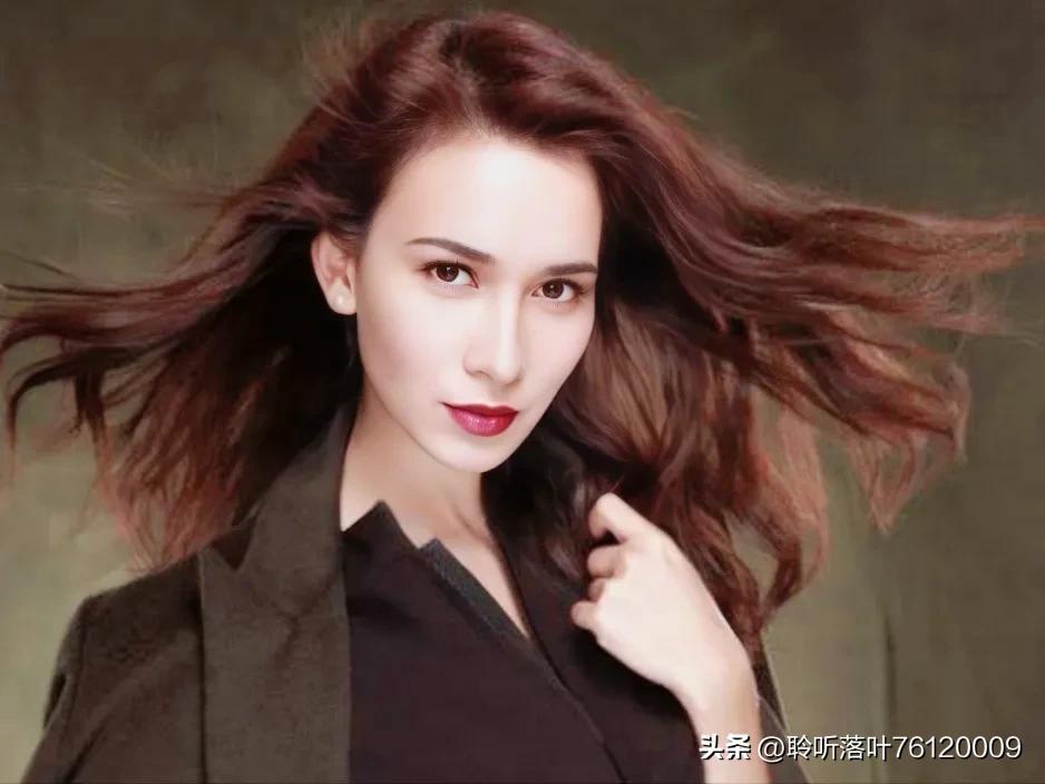 卢靖姗生孩子,36小时没打无痛,生下7斤3两宝宝