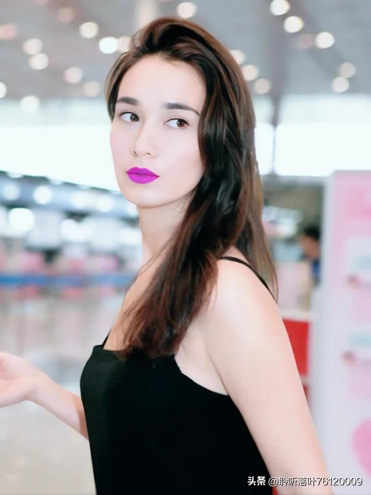 卢靖姗生孩子,36小时没打无痛,生下7斤3两宝宝