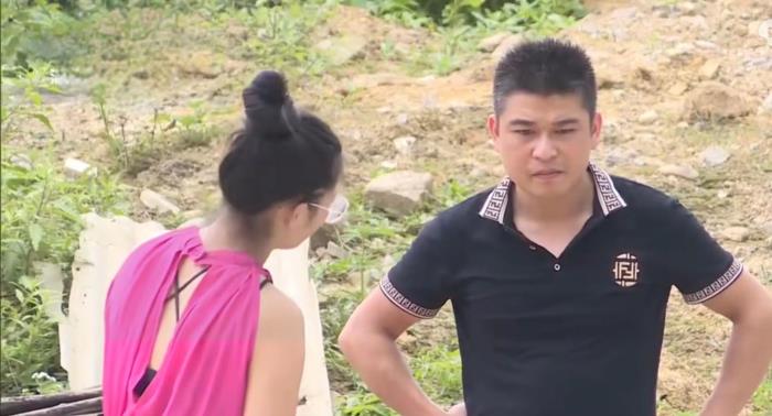 老婆离家出走断绝联系怎么办（女子与男友吵架离家出走）