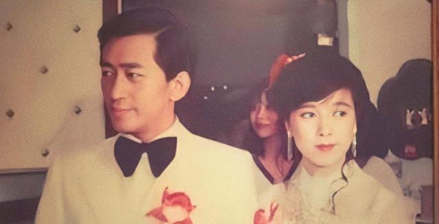 他43岁娶21岁娇妻7年败光上亿家产（她65岁身价70亿）(8)