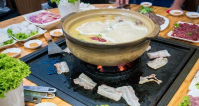 ​大理美食图片,有90%的人在玩电脑,的英语意思