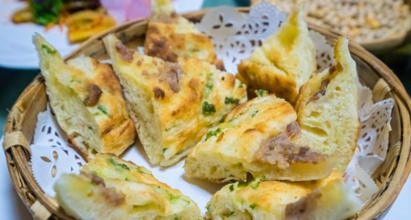 大理美食图片,有90%的人在玩电脑,的英语意思图7