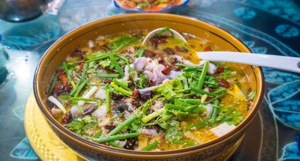 大理美食图片,有90%的人在玩电脑,的英语意思图9