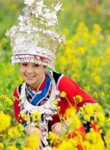 ​盲人歌手刘赛：在黑暗中寻找音乐之光