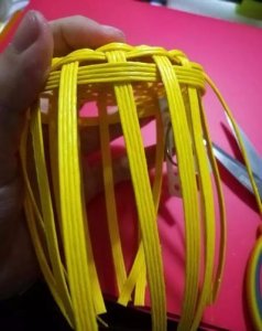 ​怎样编花篮（编编编花篮）