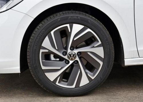 一汽大众宝来怎么样值得购买么(一汽大众宝来怎么样添加冷却液)-第2张图片-