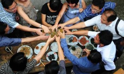 ​笑得直不起腰来(笑的直不起腰的成语)