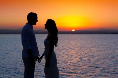 ​感情里过于主动的女生会有什么下场，在爱情中太过主动的女生