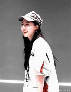 ​热巴：从演技到主持，娱乐圈的万金油是怎样炼成的？