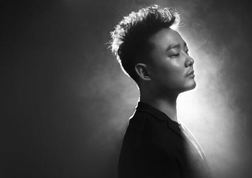 被刘德华和陈奕迅青睐的男人，曾一鸣将重回大众视野！