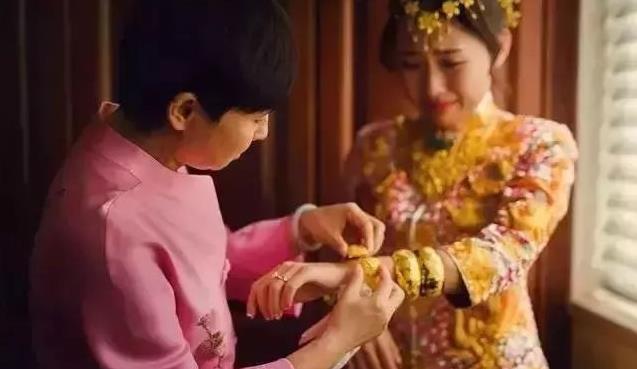 结婚三金五金都指哪些-（婚嫁五金指的是哪五金）