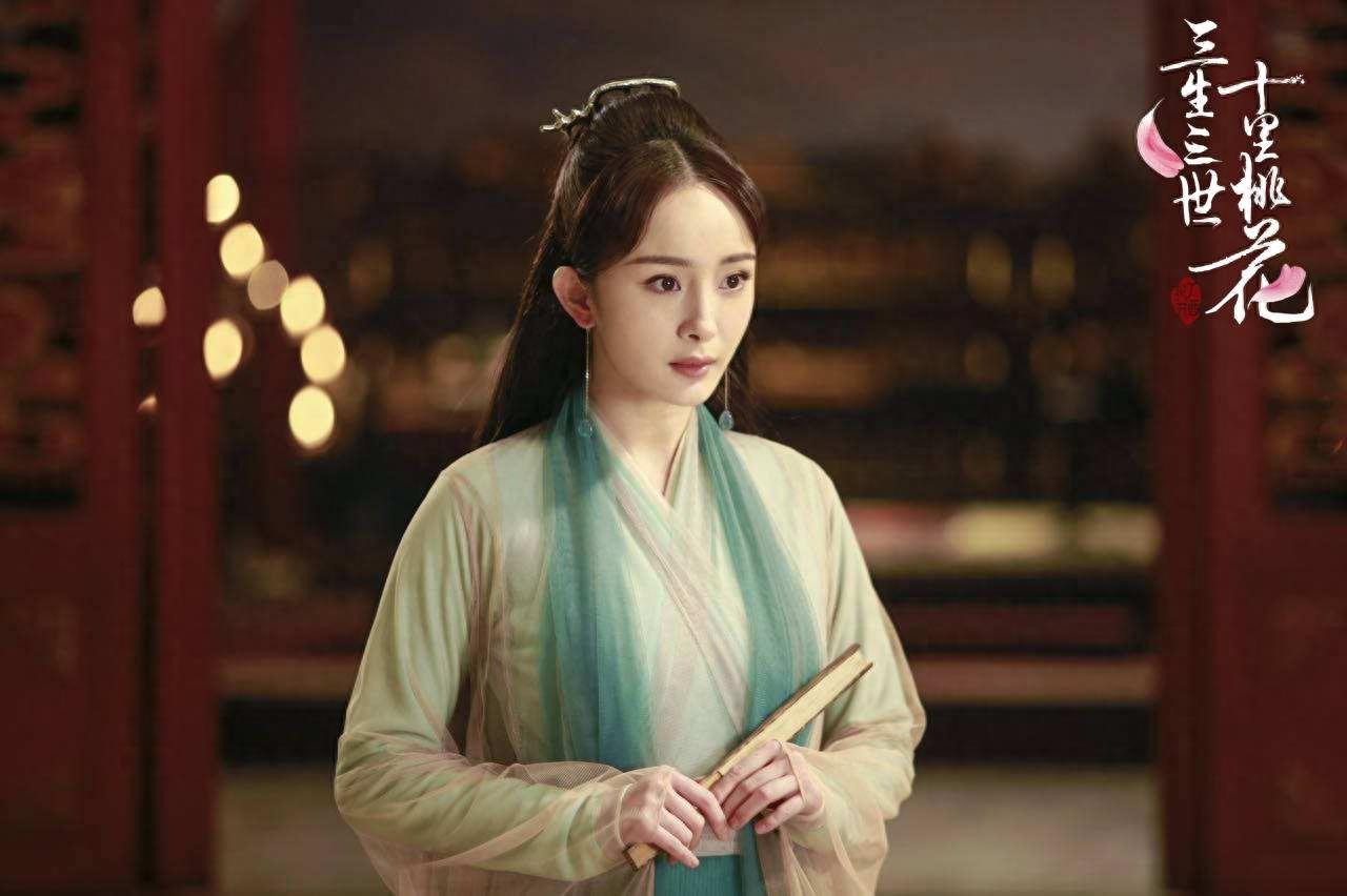 《三十三世十里桃花》杨幂演技造型在线的白浅上神古装图片大全