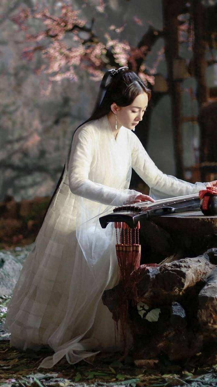 《三十三世十里桃花》杨幂演技造型在线的白浅上神古装图片大全