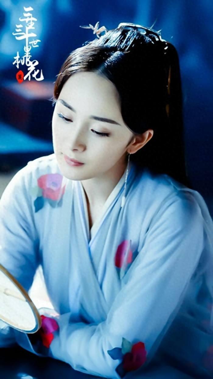 《三十三世十里桃花》杨幂演技造型在线的白浅上神古装图片大全