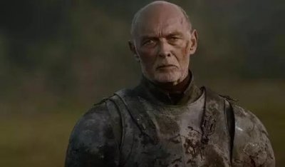 ​《权力的游戏》中，古板的战神，曾打败劳勃，被誉为泰温之下最强