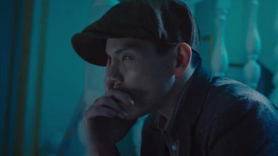 ​向佐再次贡献演技名场面，摸鼻梁火爆出圈！