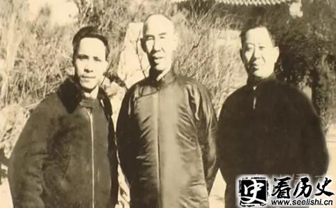 图为王芗斋（中）旧照