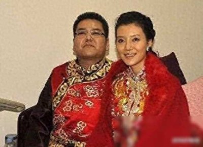 悲情首富李兆会:父死仓促接班,两次娶女明星,今靠雨伞再赚一千