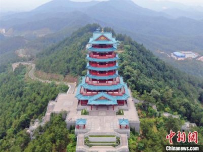 ​航拍江西48.9米高“信丰阁”饶谷多栗人信物丰