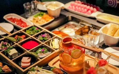 ​海底捞“杀入”加盟：要求具有多店发展基础,资金门槛近千万；去