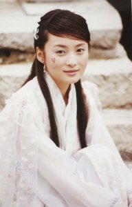 ​蒋勤勤的三角情史，靠美貌上位迷倒了3个男人，两次深陷插足风波