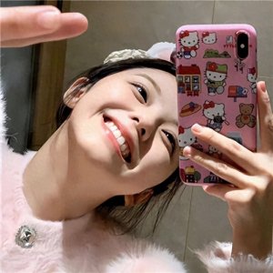 ​美的很独特的女头很干净一眼吸睛 又甜又撩人的女头