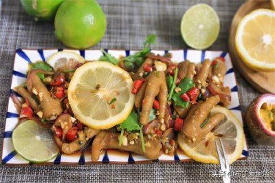 ​自制＂网红柠檬鸡爪＂，比泡椒鸡爪还好吃，香辣入味，下酒最合适