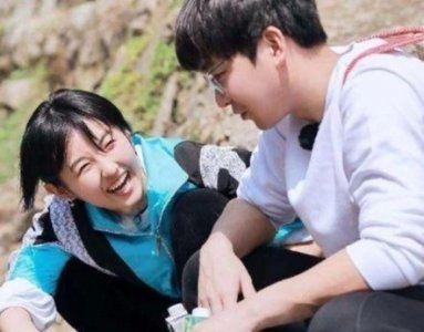 ​彭昱畅公开恋情，张子枫的评论炸了