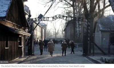 ​在奥斯威辛集中营门口行纳粹礼，荷兰女子被波兰警方逮捕