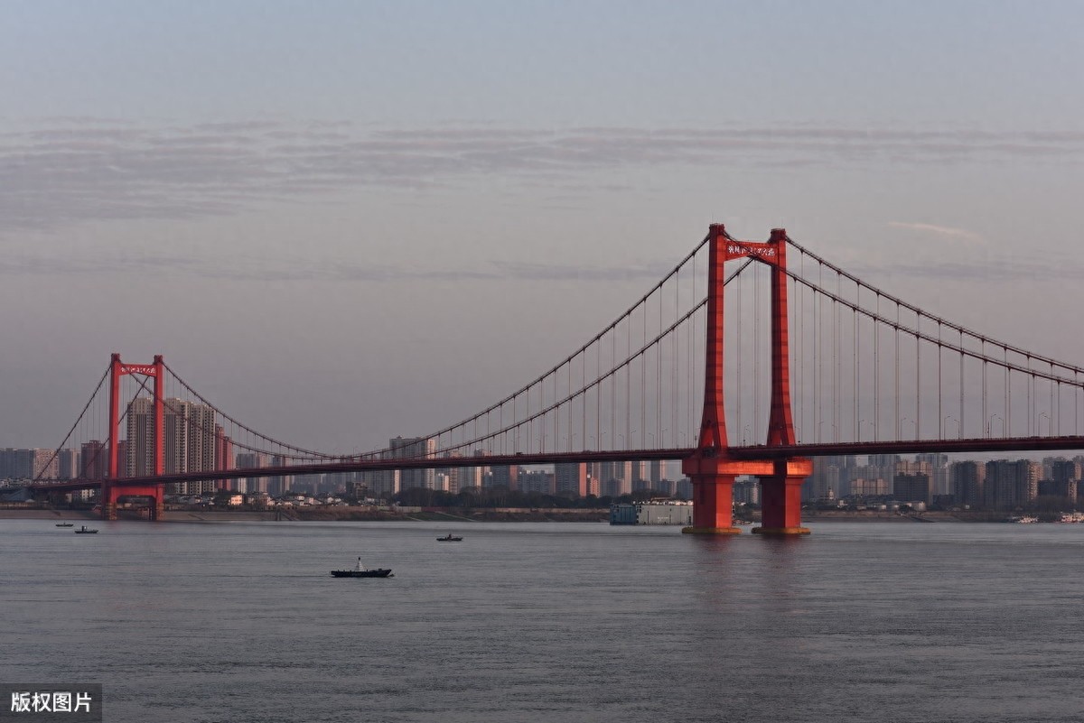 鹦鹉洲长江大桥