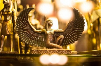 ​趣味词源May-玛雅大神（Maia）掌管生命的大神