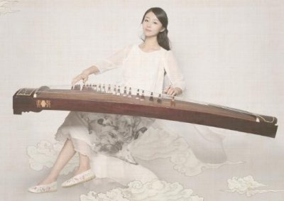 ​古筝演奏者：玉面小嫣然