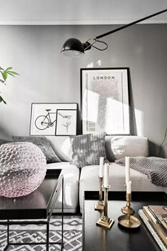 不懂艺术的人就别看了，“奶奶灰”的色彩，不是你我能够欣赏的