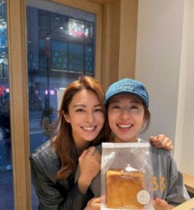 ​前TVB花旦唐诗咏突然晒婚纱照！网友纷纷留言恭喜！曾遇男友偷食