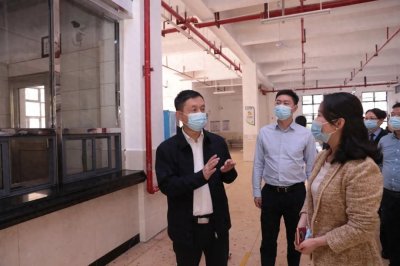 ​袁新天到湘潭县督导校园食品安全与未成年人保护工作