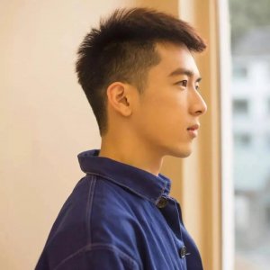 ​男生还在剪“寸头”？这几款发型青春帅气，最适合夏天剪