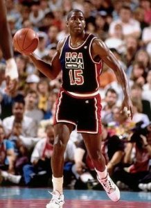 ​梦一队30年过去了，12位成员差距大，1人摇身一变成为房地产老板