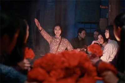 ​伍若兰闺蜜嫁朱德副官，却失散26年，晚年再见：希望你长命百岁