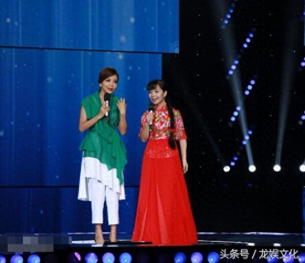 从《星光大道》走出来的国家一级演员王二妮