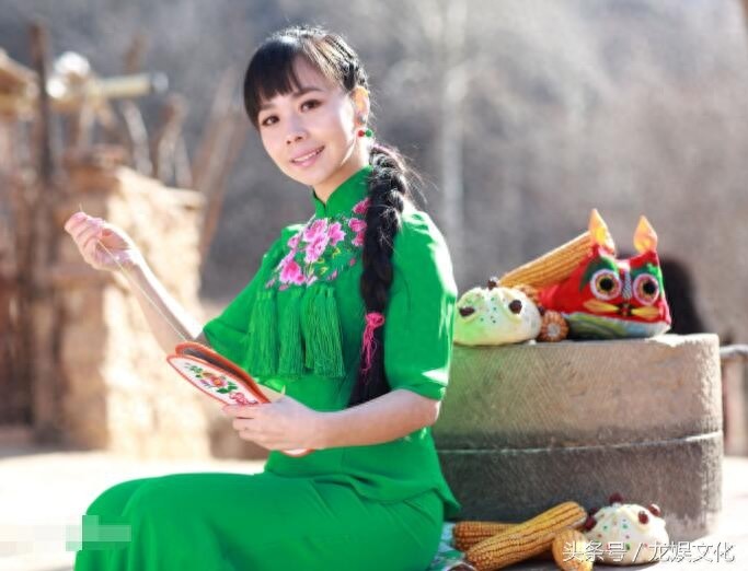 从《星光大道》走出来的国家一级演员王二妮