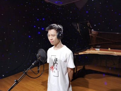 ​龙友林：只要怀揣梦想并为之不懈努力终会绽放出属于自己的光芒