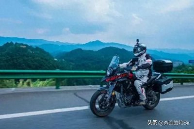 ​豪爵DL250，以其出色的性能和卓越的品质赢得了众多摩友的喜爱