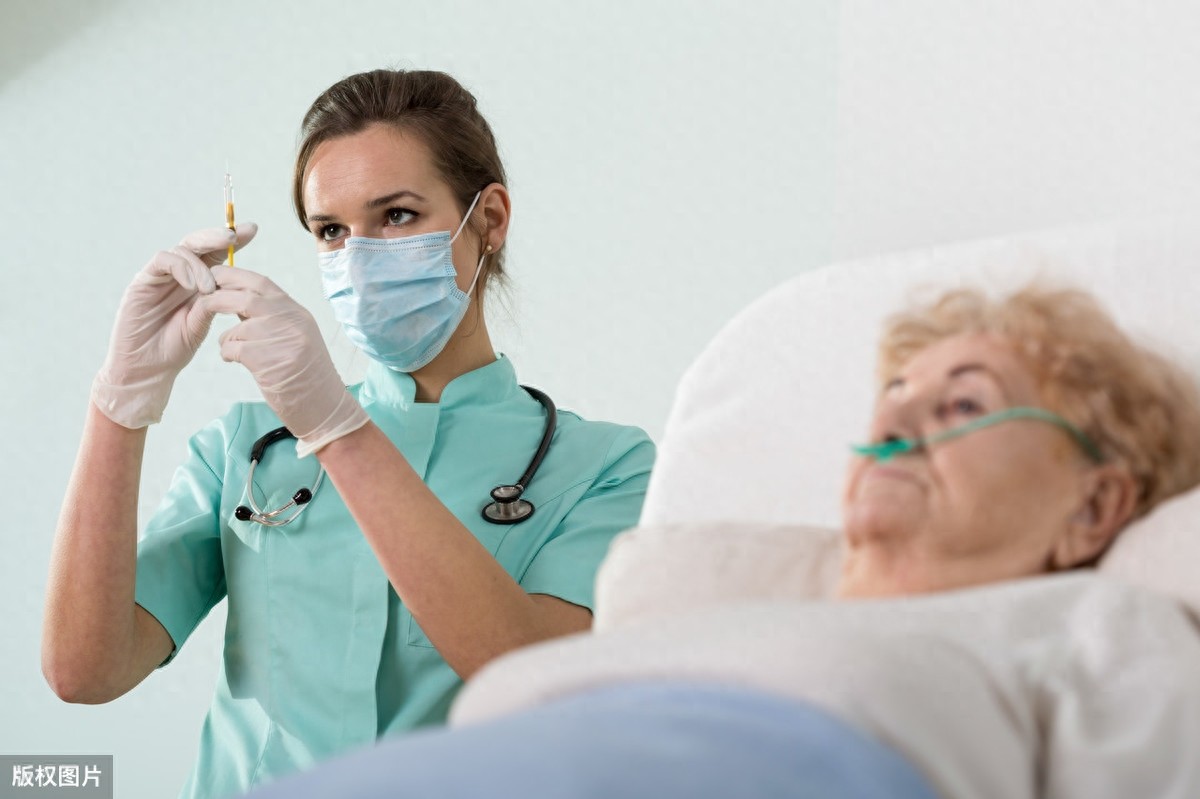 护士打针图片