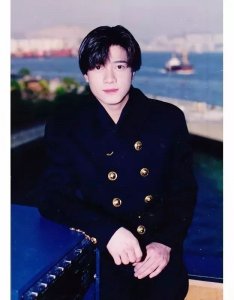 ​郭富城年轻时超帅照片曝光，这盛世美颜不愧是天王，感觉受到暴击