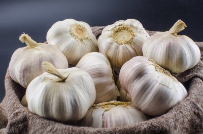 ​大蒜不发芽很简单，不要直接搁冰箱，教你三个妙招，能放大半年