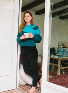 ​29岁哈利波特金妮近照，时隔19年形象大变，网友：岁月不饶人